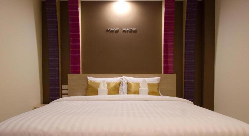The Rice Hotel Roi Et Eksteriør billede