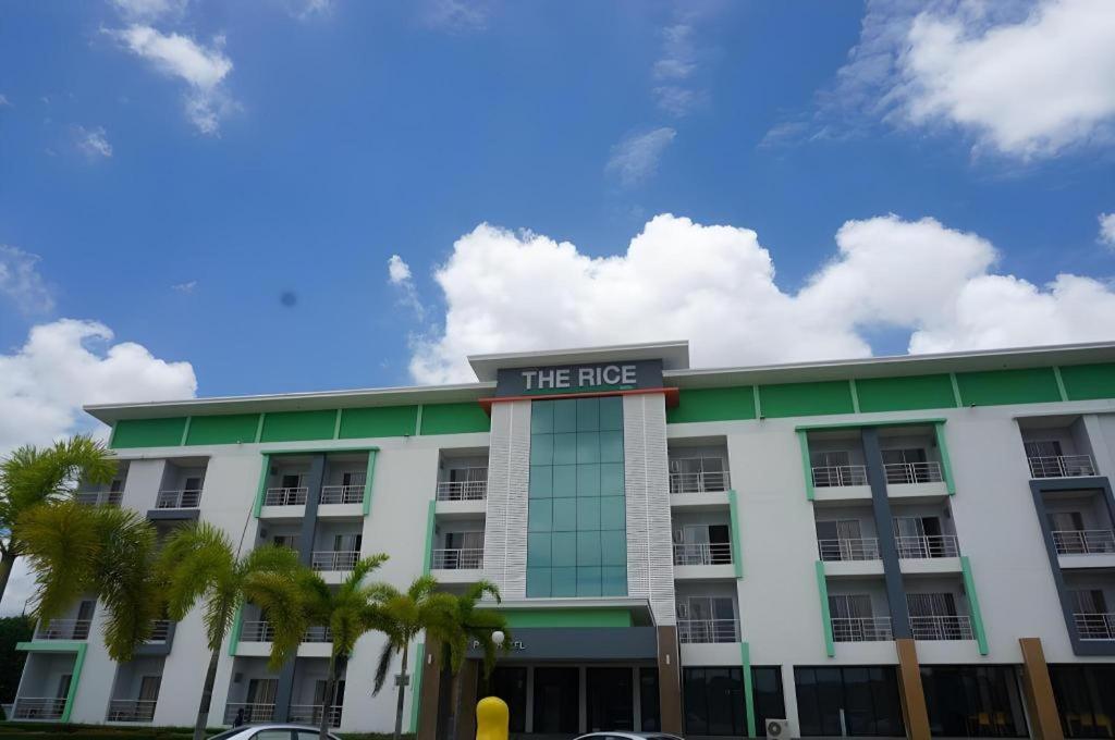 The Rice Hotel Roi Et Eksteriør billede